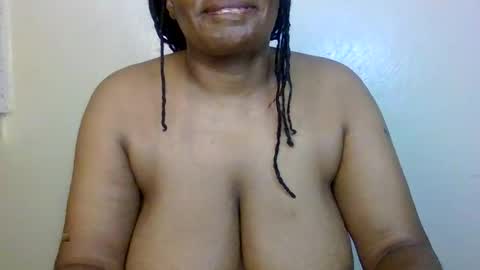 Snapshot of tania_bby chatting on 03.14.26 tania_bby online show from 03.14.26