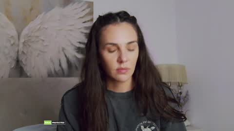 Tania Amore online show from 07.18.26