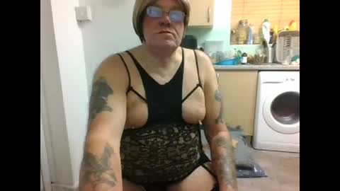 Snapshot of tanya_sissie_somerset chatting on 12.31.24 tanya_sissie_somerset online show from 12.31.24