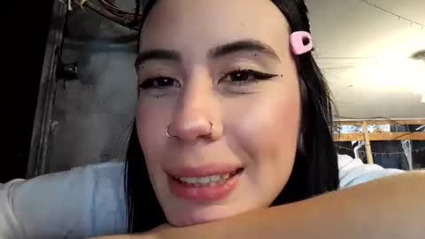 Snapshot of tara_joi chatting on 12.05.24 Tara online show from 12.05.24