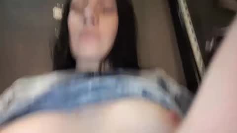 Snapshot of tara_joi chatting on 02.04.25 Tara online show from 02.04.25