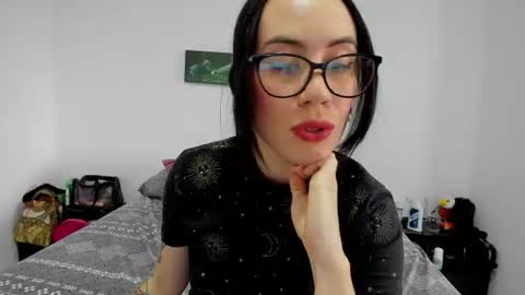 Snapshot of tara_joi chatting on 06.23.26 Tara online show from 06.23.26