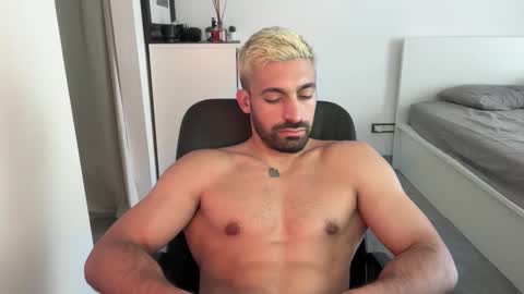 Snapshot of tarquit8 chatting on 09.13.25 tarquit8 online show from 09.13.25