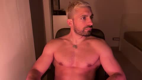 Snapshot of tarquit8 chatting on 09.16.25 tarquit8 online show from 09.16.25