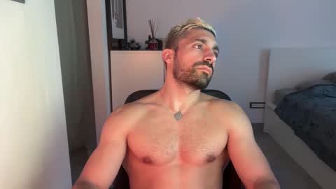 Snapshot of tarquit8 chatting on 09.27.25 tarquit8 online show from 09.27.25