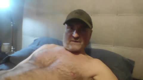 Snapshot of tarzeny77 chatting on 02.21.25 tarzeny77 online show from 02.21.25