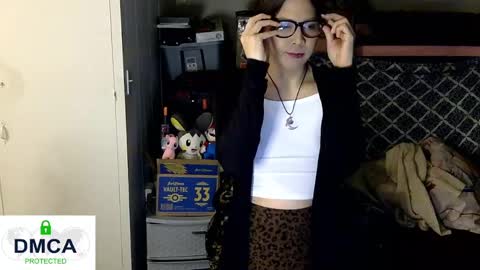 Snapshot of tashakai chatting on 01.07.25 TashaKai online show from 01.07.25