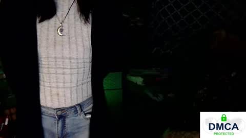 Snapshot of tashakai chatting on 02.08.25 TashaKai online show from 02.08.25