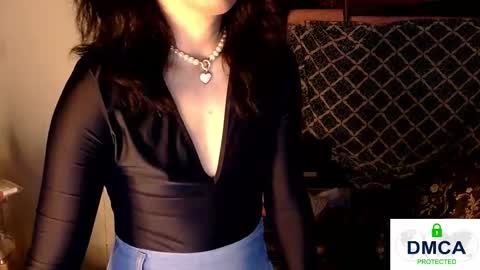 Snapshot of tashakai chatting on 02.16.25 TashaKai online show from 02.16.25