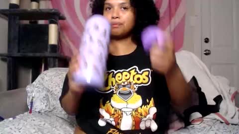 Tastee Kitty online show from 10.30.25