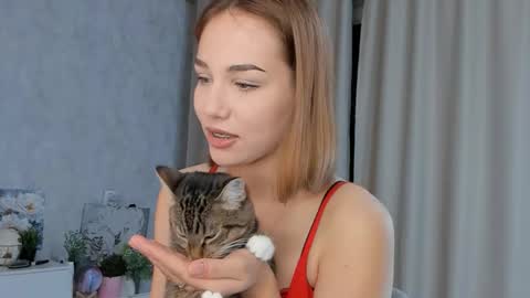 Snapshot of tate_angel chatting on 09.13.25 Tate online show from 09.13.25