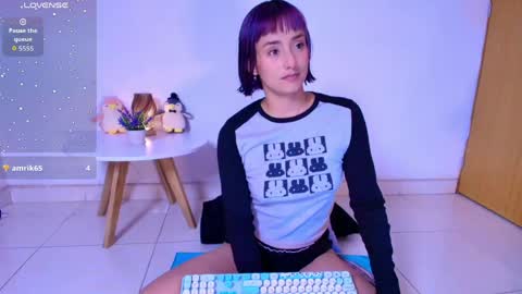 Snapshot of tati_cardenas chatting on 05.22.26 AME online show from 05.22.26