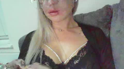 Snapshot of tatiana19988 chatting on 07.26.26 tatiana19988 online show from 07.26.26