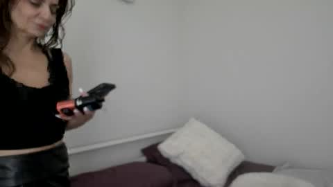 Apple Jucy online show from 02.26.26