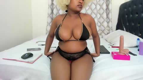 Snapshot of tatiana_storm chatting on 02.21.26 tatiana_storm online show from 02.21.26