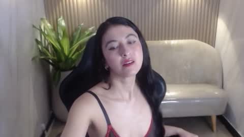 Snapshot of tatiscelis_tf chatting on 11.27.25 TATIS online show from 11.27.25