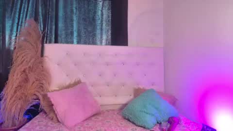 Snapshot of tatixxxvega chatting on 06.17.26 tatix online show from 06.17.26
