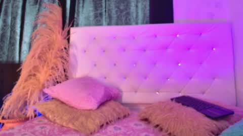 Snapshot of tatixxxvega chatting on 06.23.26 tatix online show from 06.23.26