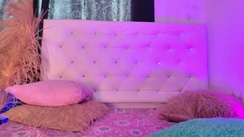 Snapshot of tatixxxvega chatting on 06.24.26 tatix online show from 06.24.26