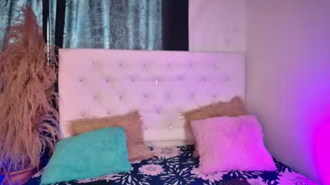Snapshot of tatixxxvega chatting on 07.04.26 tatix online show from 07.04.26