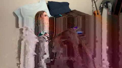 Snapshot of tattedsubmissive chatting on 09.19.25 TattedSubmissive online show from 09.19.25