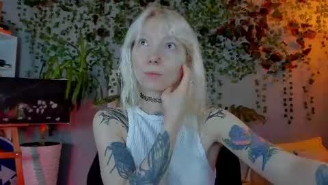 Snapshot of tattoo_artbaby chatting on 07.04.26 tattoo_artbaby online show from 07.04.26