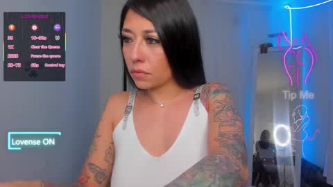 Snapshot of tattoo_highmami chatting on 03.08.25 High Mami online show from 03.08.25