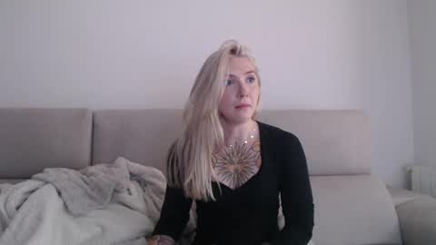 tattoobbgirl online show from 09.30.25