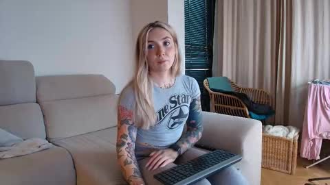 tattoobbgirl online show from 01.17.26