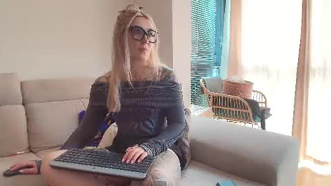 tattoobbgirl online show from 06.16.26