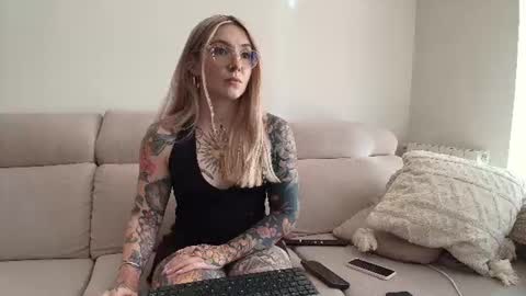 tattoobbgirl online show from 07.04.26