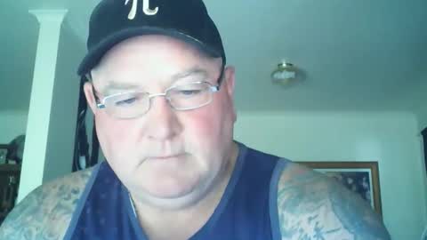 Snapshot of tattzsexy chatting on 10.26.25 tattzsexy online show from 10.26.25
