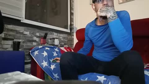 Snapshot of tatuadorhotxxx chatting on 02.15.26 Tatuado20cm online show from 02.15.26