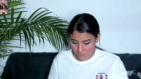 Snapshot of taty_gomez_ chatting on 09.26.25 Tatiana Gomez online show from 09.26.25