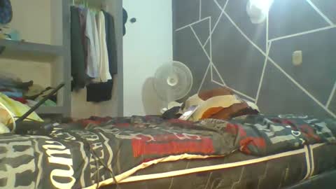 Snapshot of tauron420 chatting on 12.10.24 tauron420 online show from 12.10.24