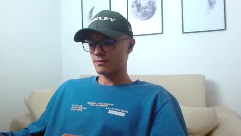 Snapshot of taurus4k chatting on 02.02.25 taurus4k online show from 02.02.25