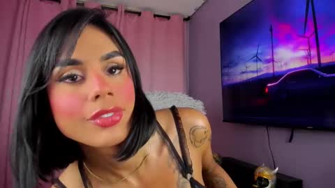 Snapshot of taybunny18 chatting on 03.04.25   online show from 03.04.25