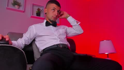 Snapshot of tayer_bennet chatting on 09.14.25 tayer_bennet online show from 09.14.25