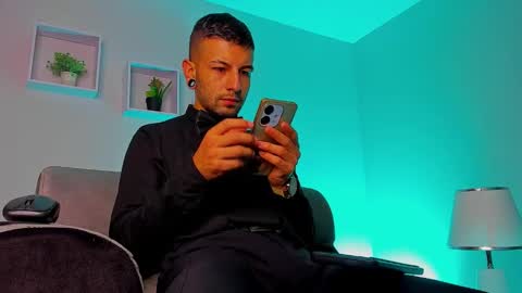 Snapshot of tayer_bennet chatting on 09.19.25 tayer_bennet online show from 09.19.25