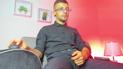 Snapshot of tayer_bennet chatting on 09.20.25 tayer_bennet online show from 09.20.25