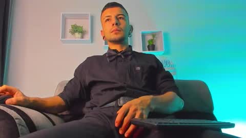 Snapshot of tayer_bennet chatting on 09.27.25 tayer_bennet online show from 09.27.25