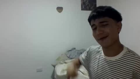 Snapshot of taylor1520 chatting on 11.10.25 taylor1520 online show from 11.10.25