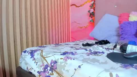 Sarah  online show from 02.24.25