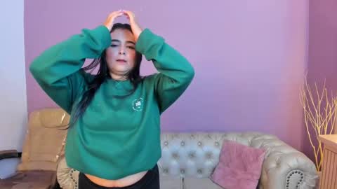 Taylor Bennet online show from 09.13.25