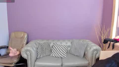 Taylor Bennet online show from 10.08.25