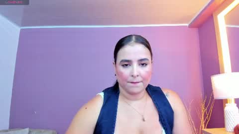 Taylor Bennet online show from 06.26.26