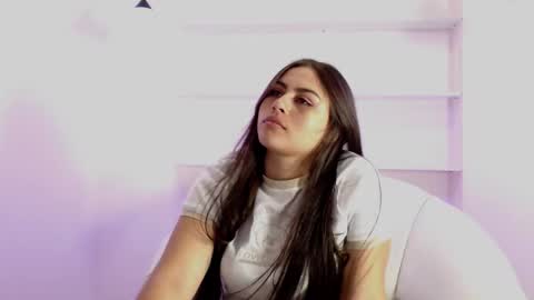 Taylor keice online show from 12.03.25