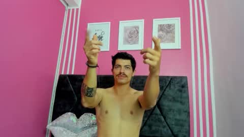 Snapshot of taylor_steele chatting on 04.14.26 taylor_steele online show from 04.14.26