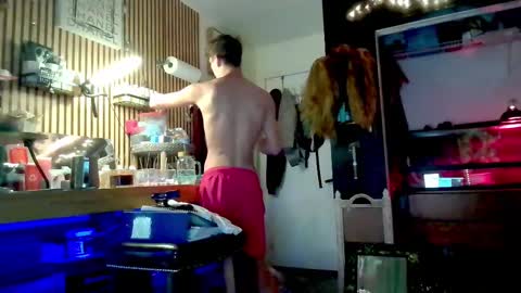 Trevorling online show from 09.26.25