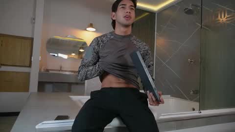 Snapshot of taylorsmiths_ chatting on 12.02.25 taylorsmiths_ online show from 12.02.25